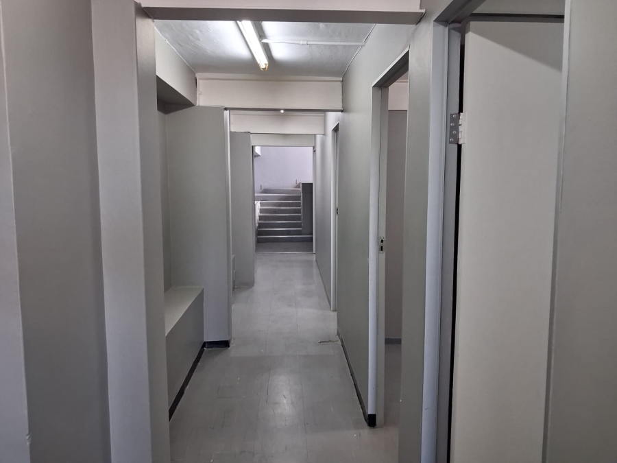To Let Commercial Property for Rent in Quigney Eastern Cape